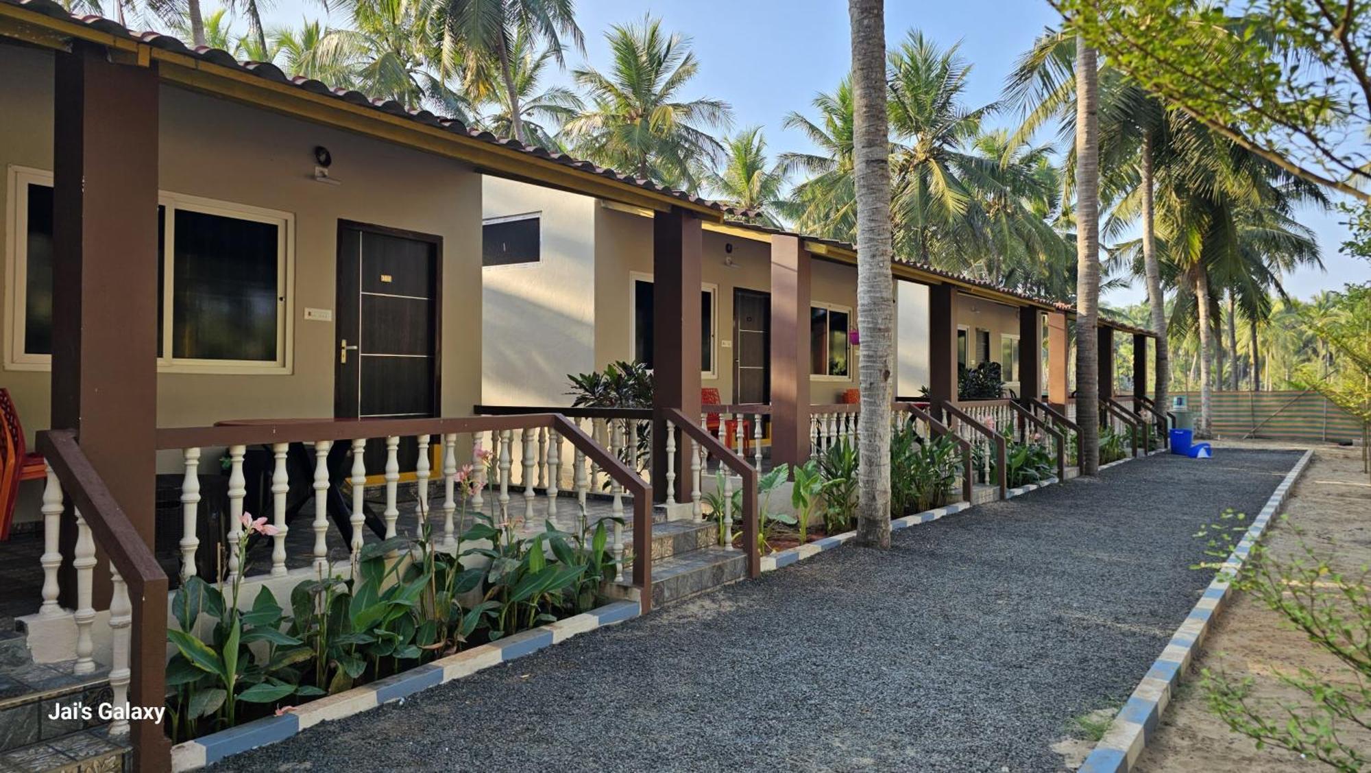 Coastline Beach Resort Perupalem Екстер'єр фото