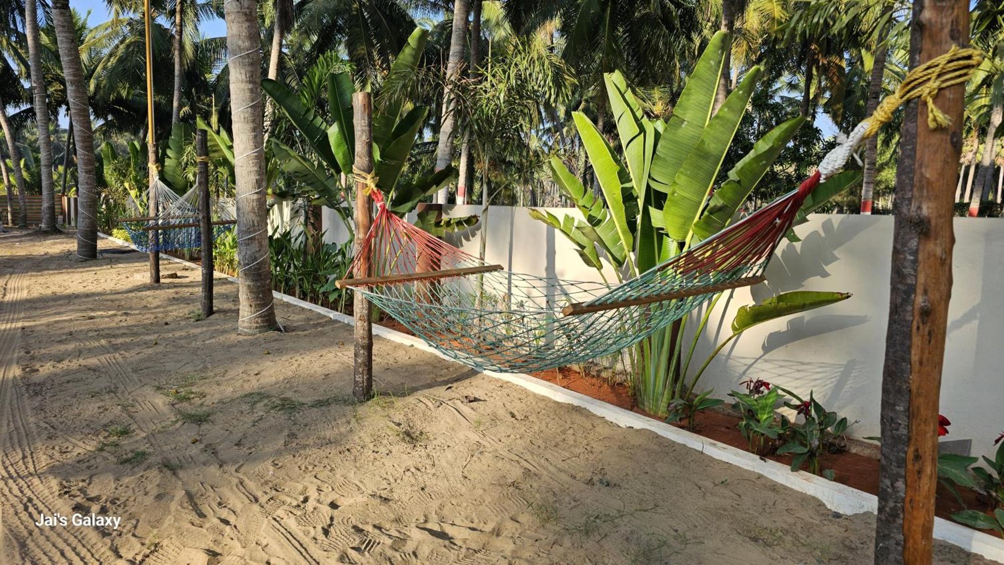 Coastline Beach Resort Perupalem Екстер'єр фото
