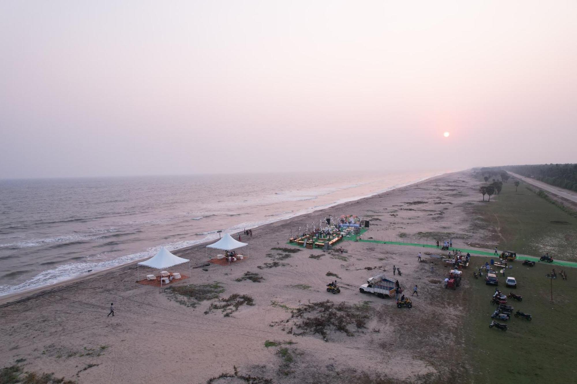 Coastline Beach Resort Perupalem Екстер'єр фото